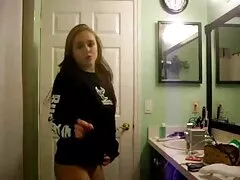 La splendida ragazza Lilly Ford viene penetrata da pompino moana un grosso cazzo