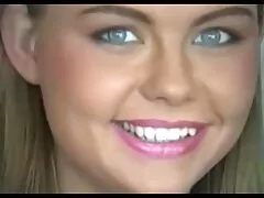Bionda con tette enormi Destiny Dixon viene scopata per video pompini amatoriali gratis davvero