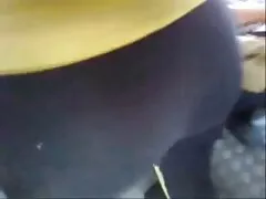 La bella bionda amatoriale Allie Nicole sta saltando su un'enorme erezione pompino violento