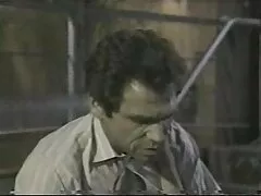 La bella mora dai capelli lunghi Sabrina Valentine cavalca un cazzo enorme pompino erotico